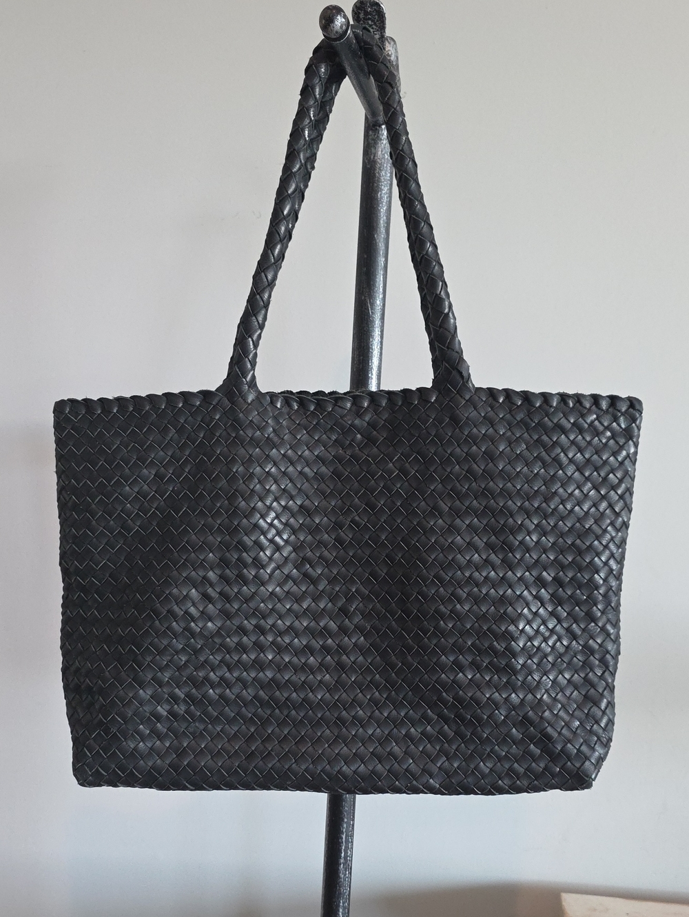 Milaner Classic Elena Woven Black Tote Bag – Classic Everyday Handbag